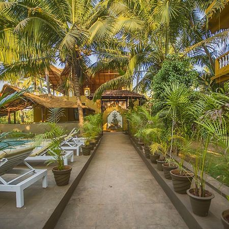 Devarya Wellness Beach Resort Morjim Eksteriør billede