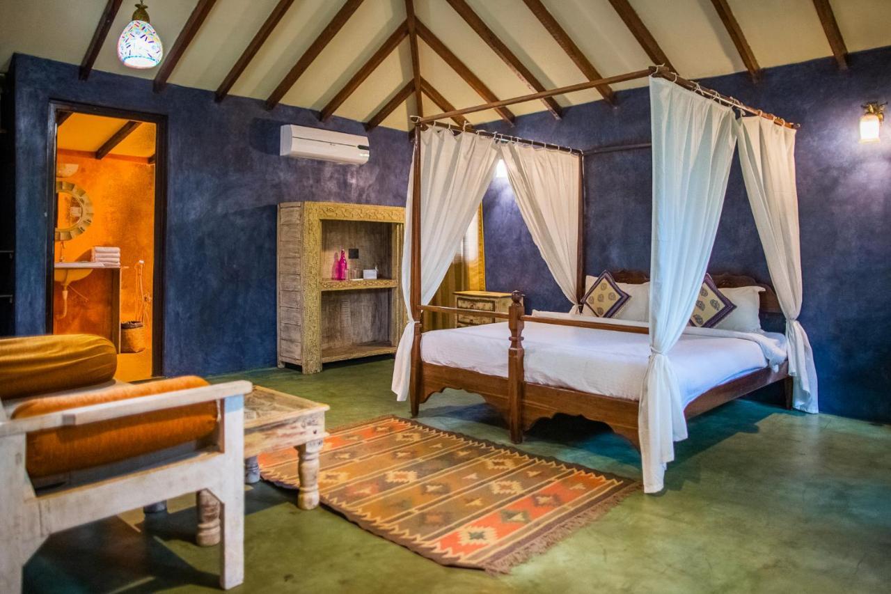 Devarya Wellness Beach Resort Morjim Eksteriør billede