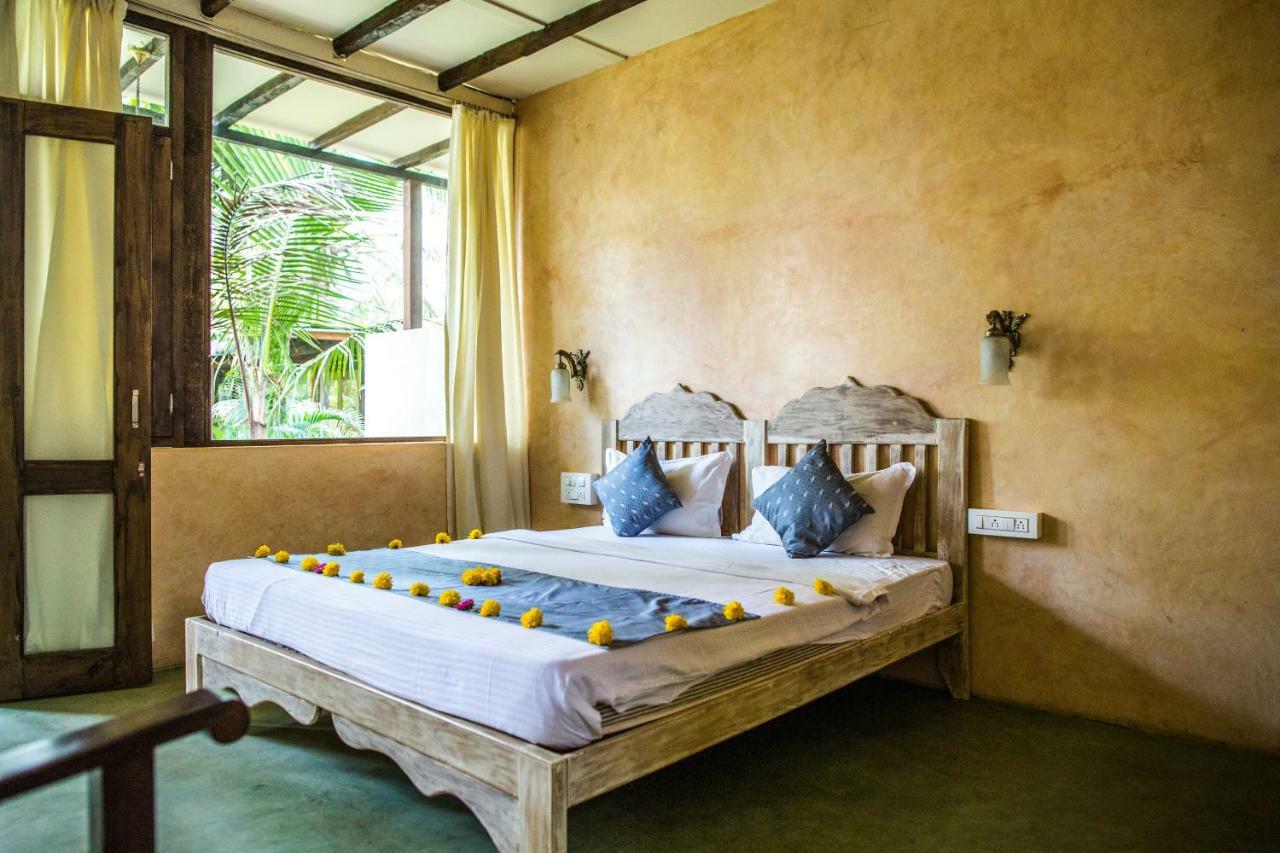 Devarya Wellness Beach Resort Morjim Værelse billede