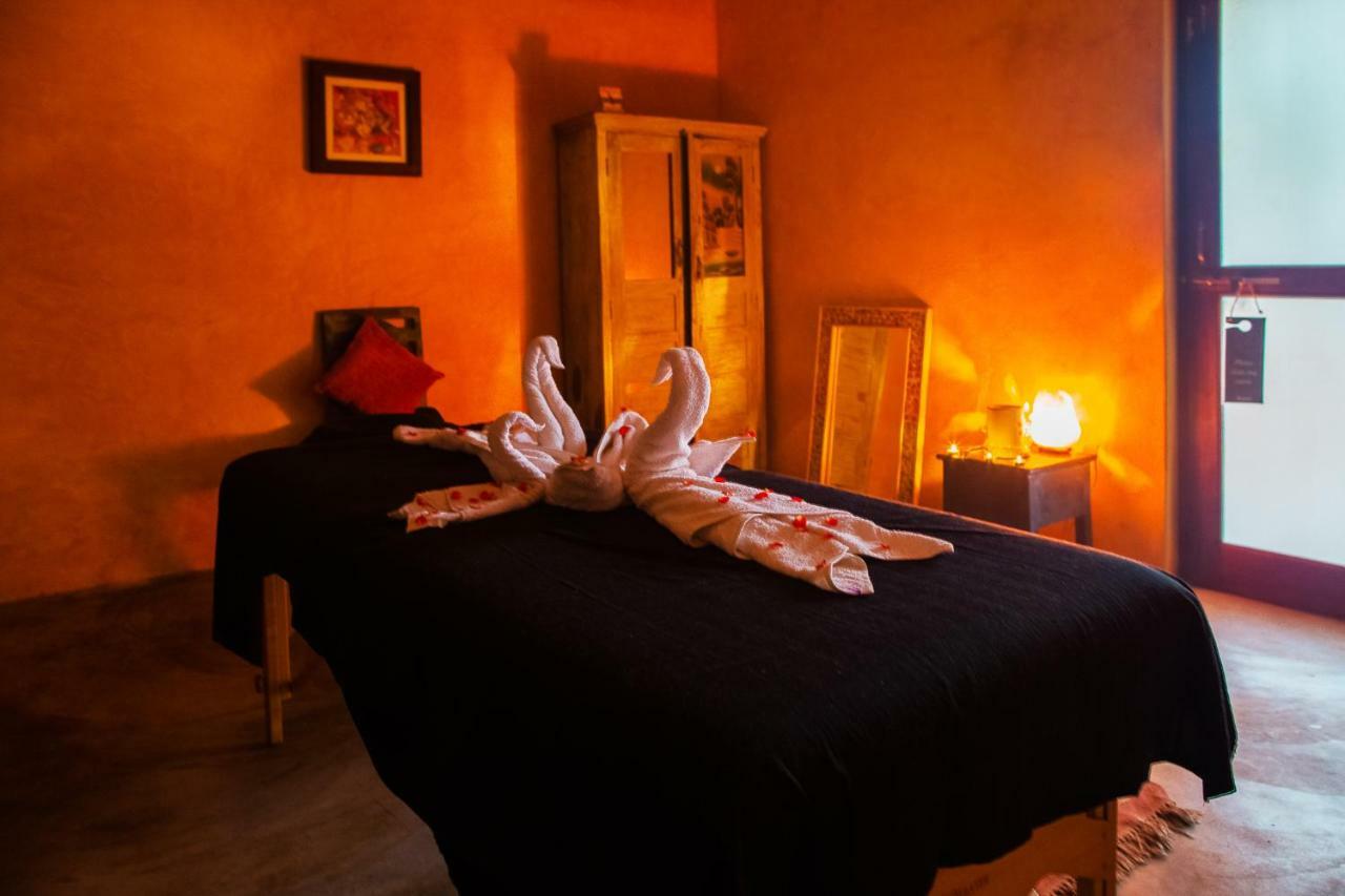 Devarya Wellness Beach Resort Morjim Eksteriør billede